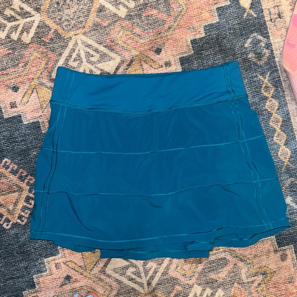 Lululemon pace rival skirt